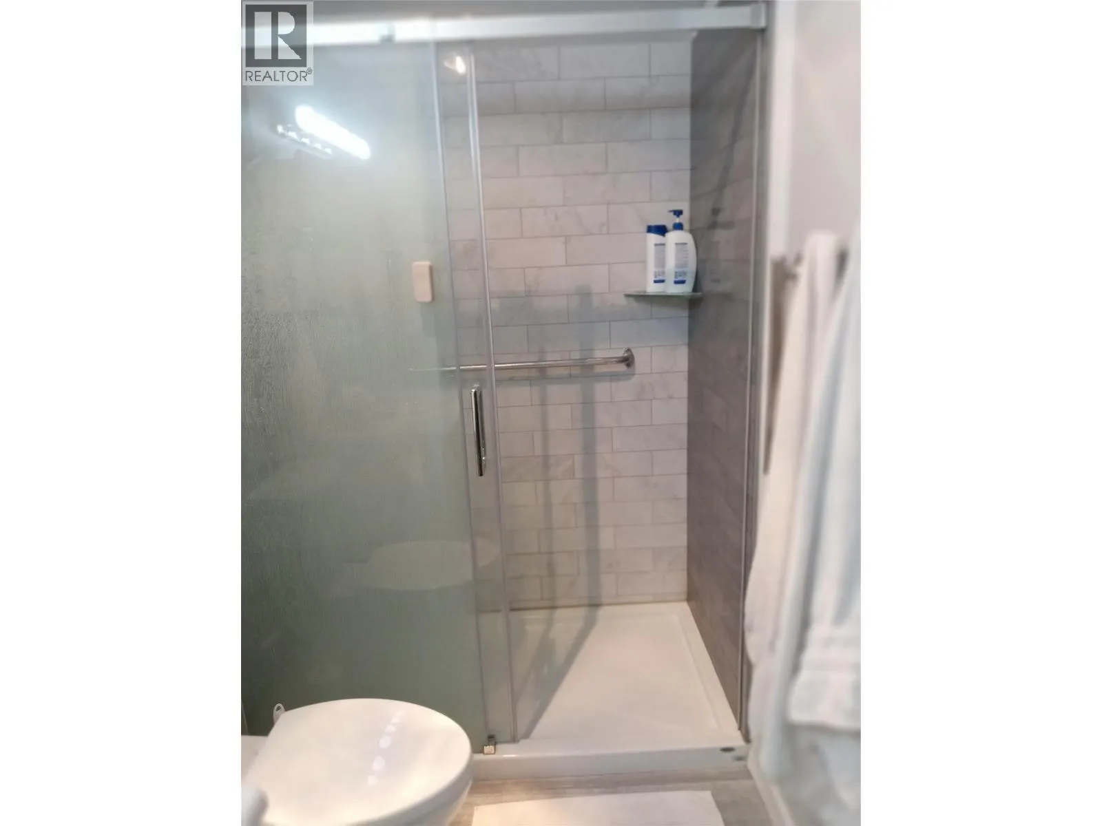 272 Green Avenue Unit# 401