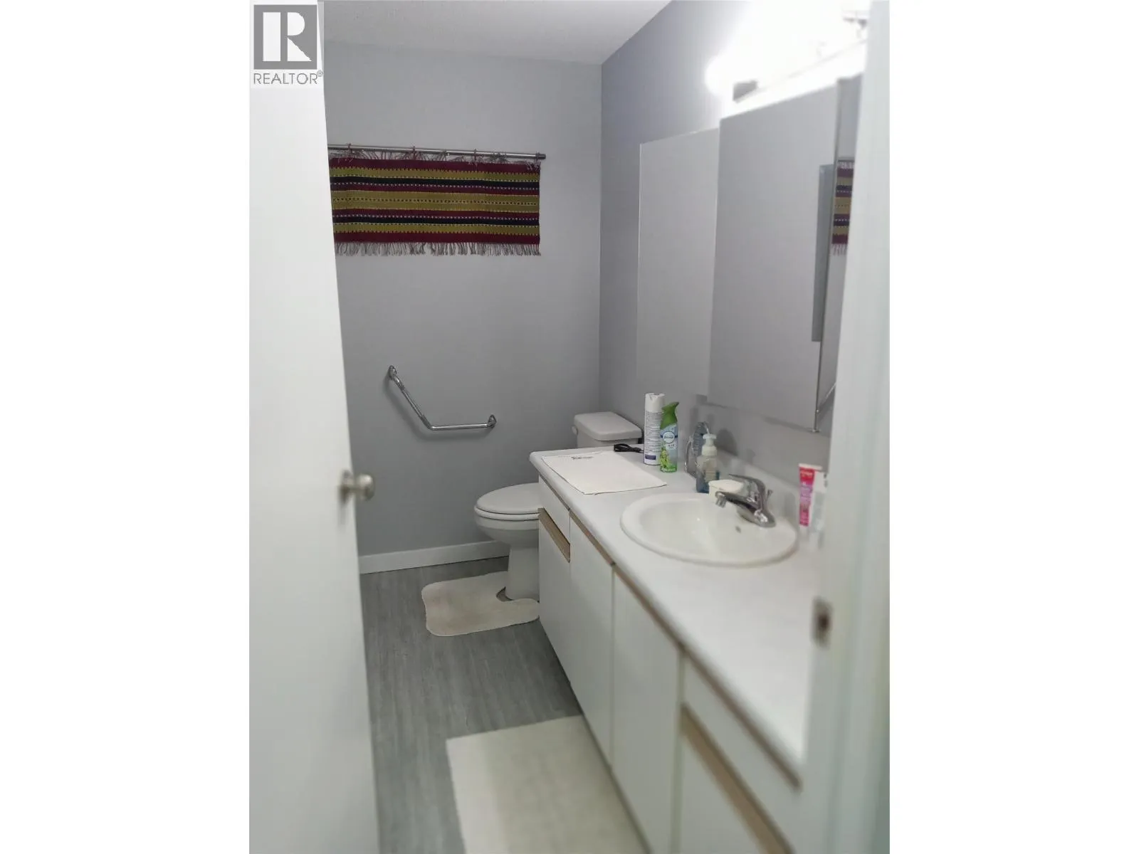 272 Green Avenue Unit# 401