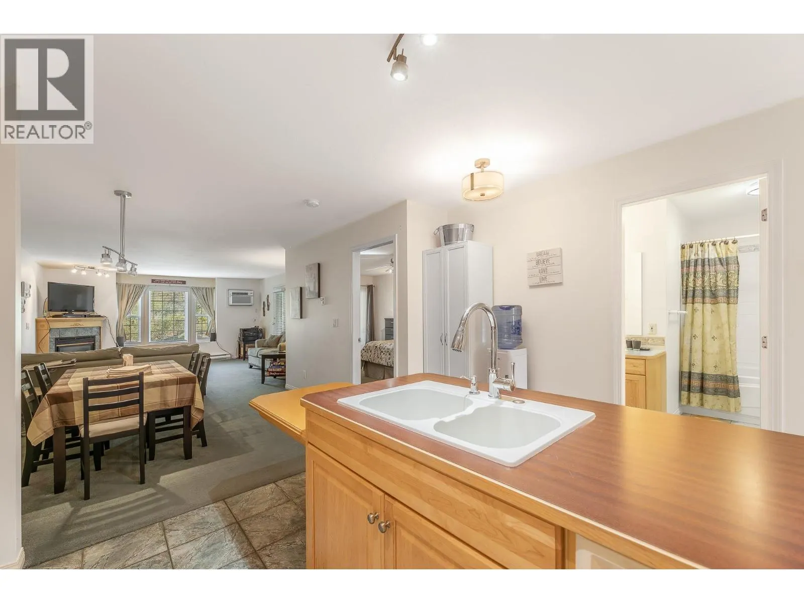 800 Railway Lane Unit# 2