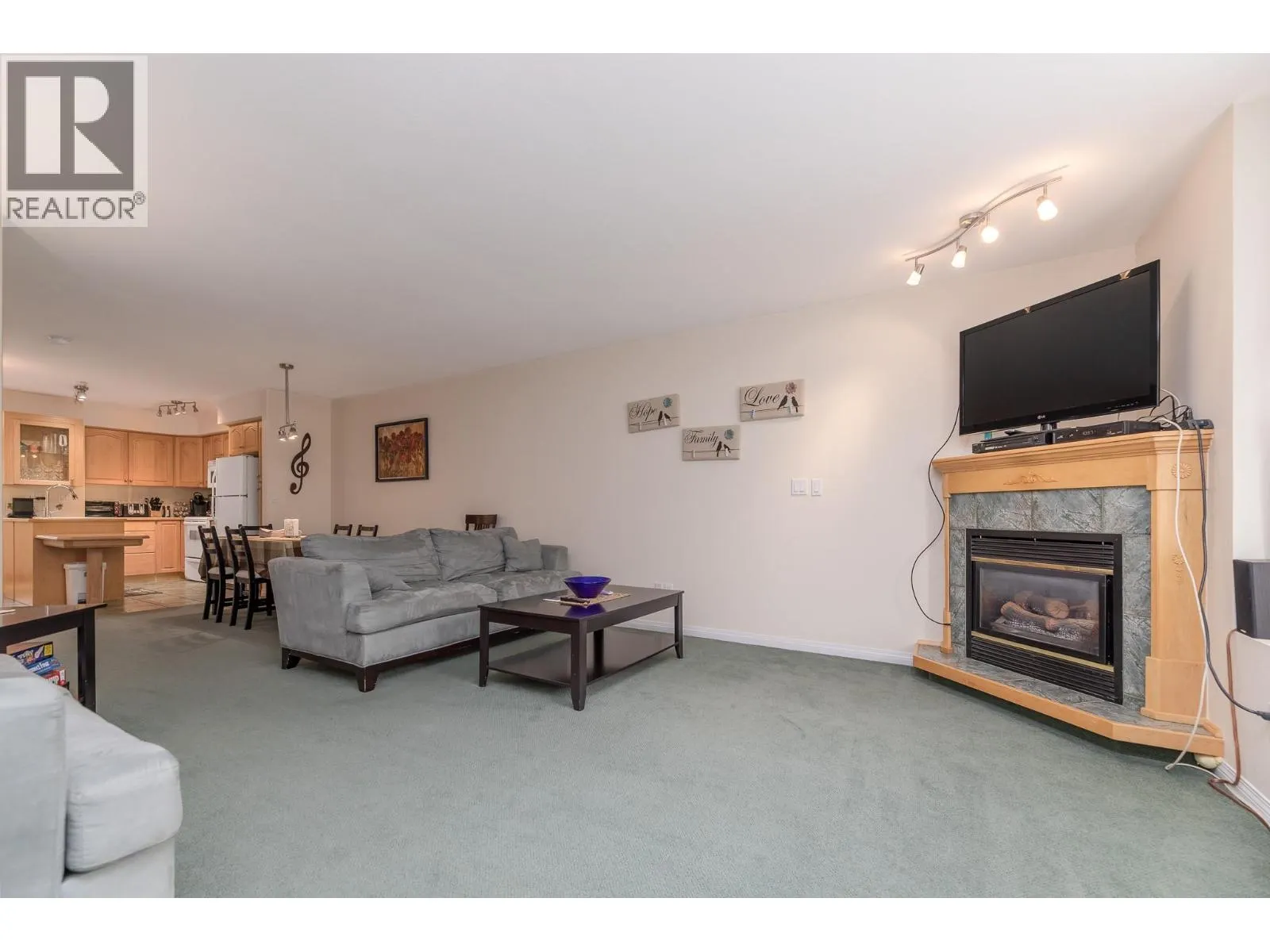800 Railway Lane Unit# 2