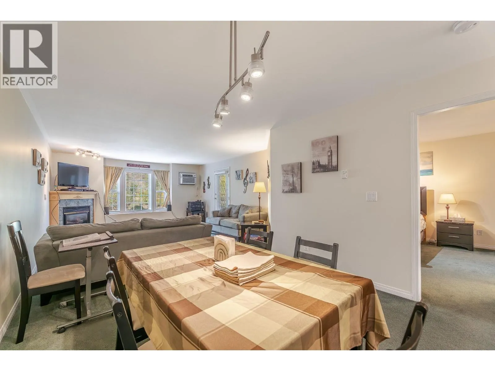 800 Railway Lane Unit# 2