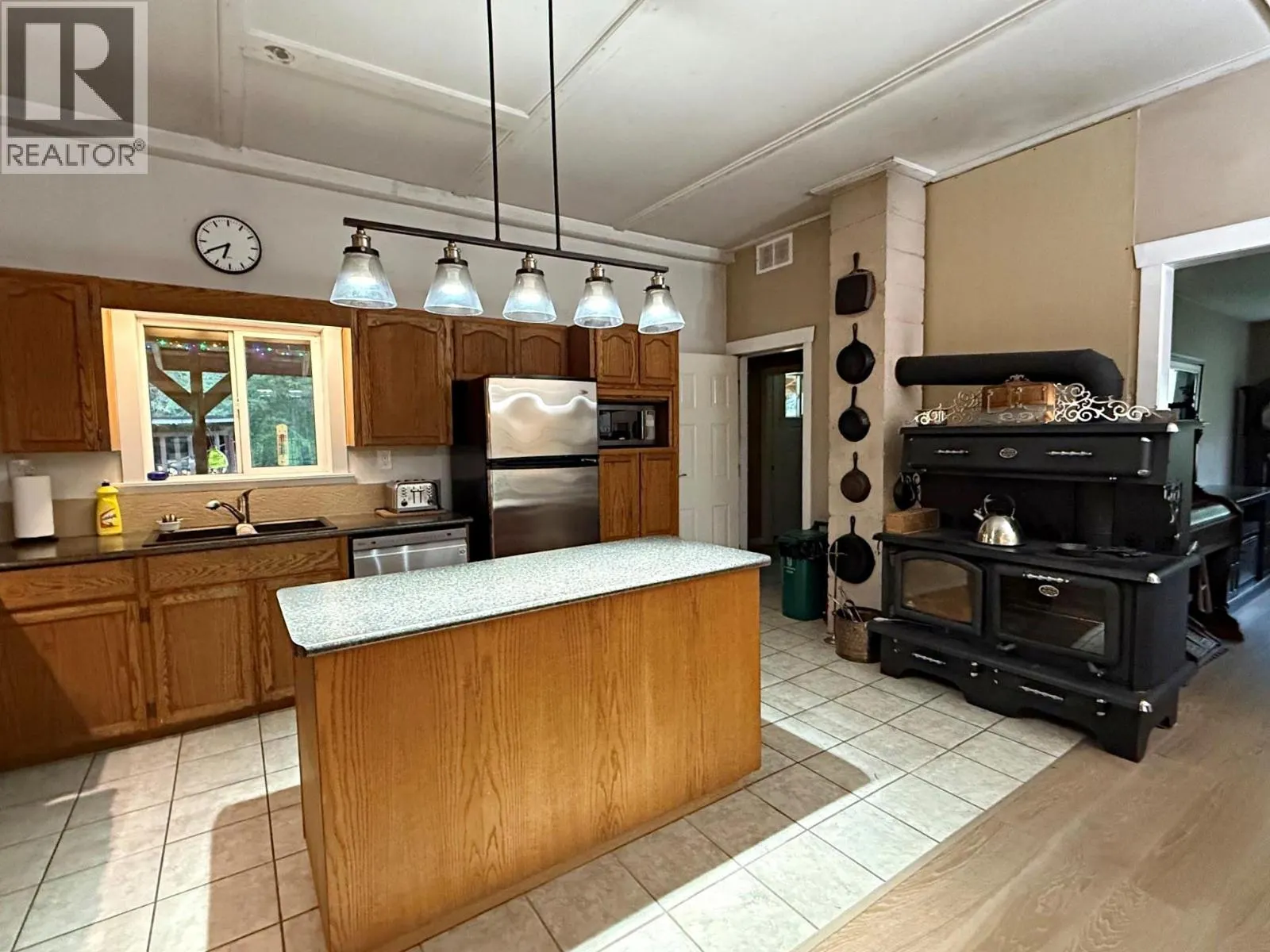5420 Heffley Louis Creek Road