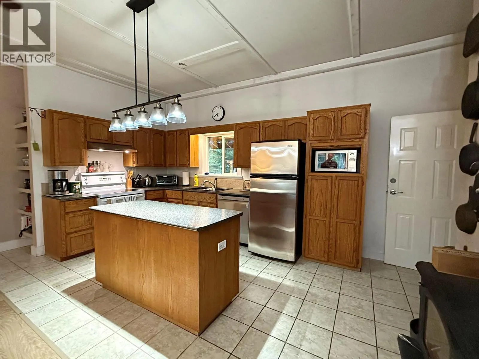 5420 Heffley Louis Creek Road
