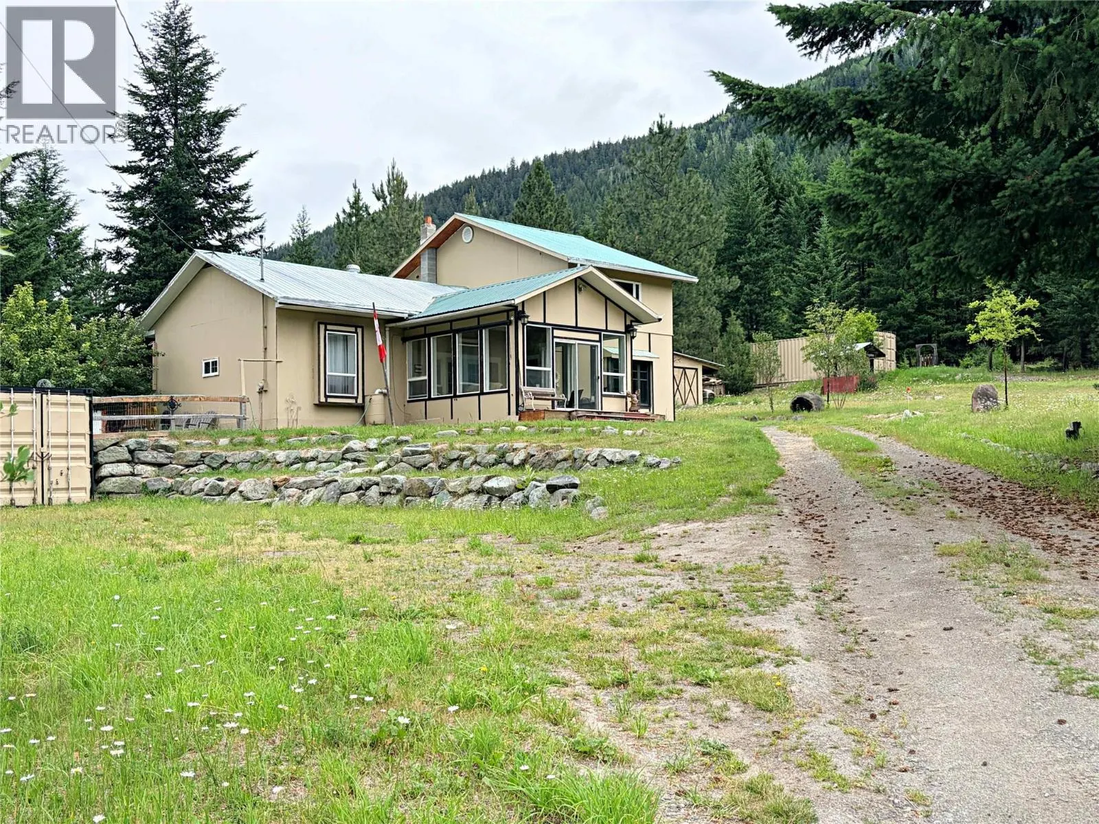 5420 Heffley Louis Creek Road
