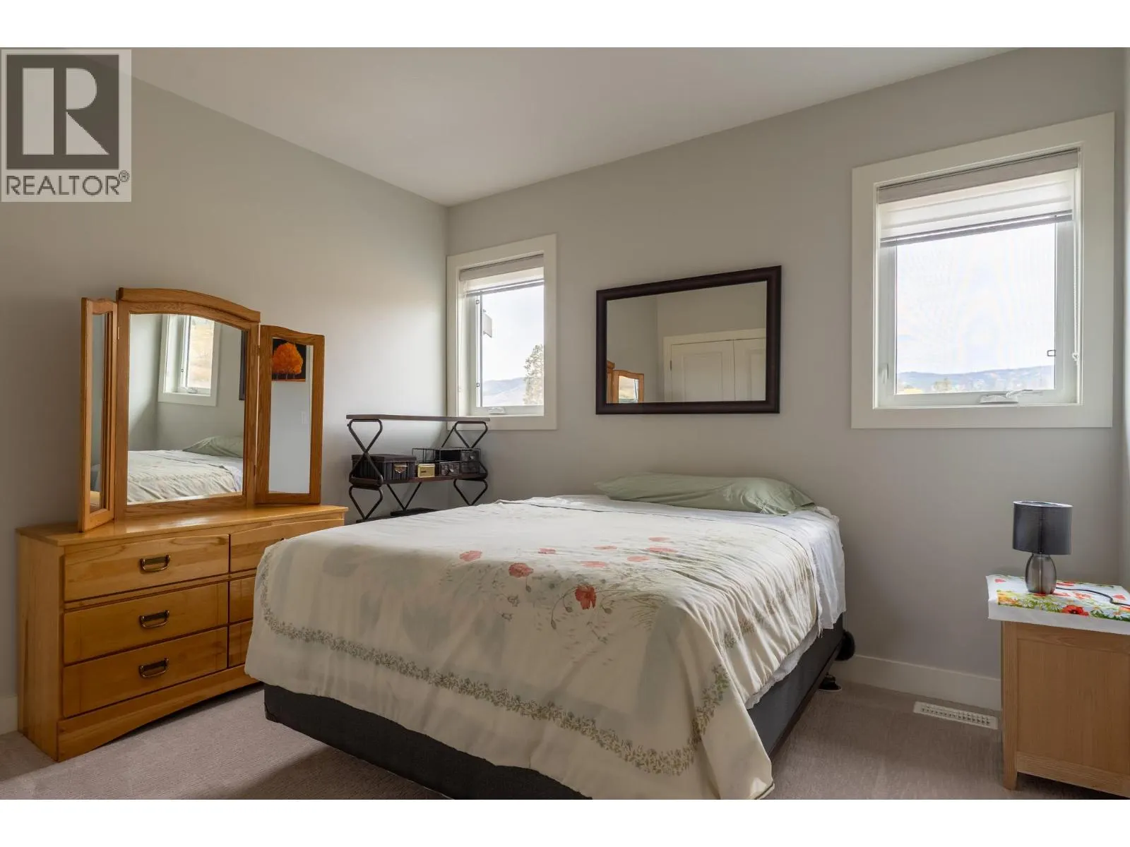 3369 Hawks Crescent