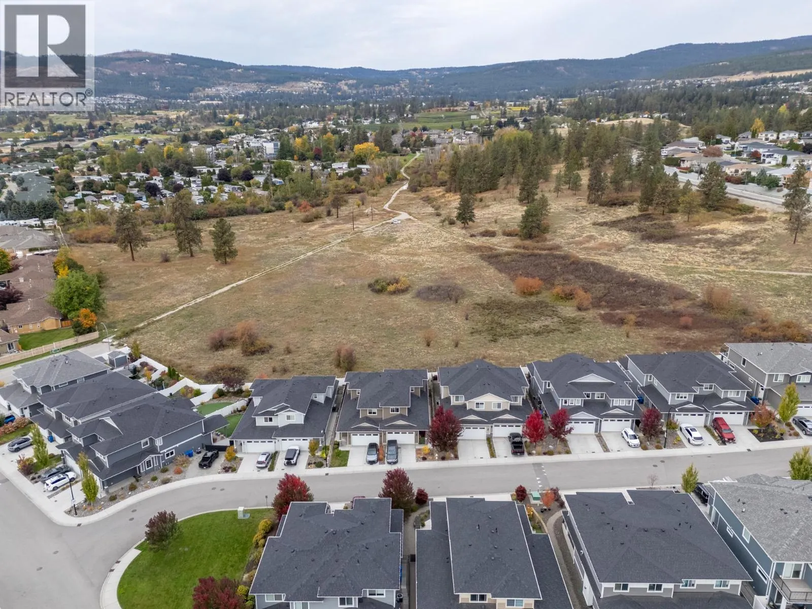 3369 Hawks Crescent