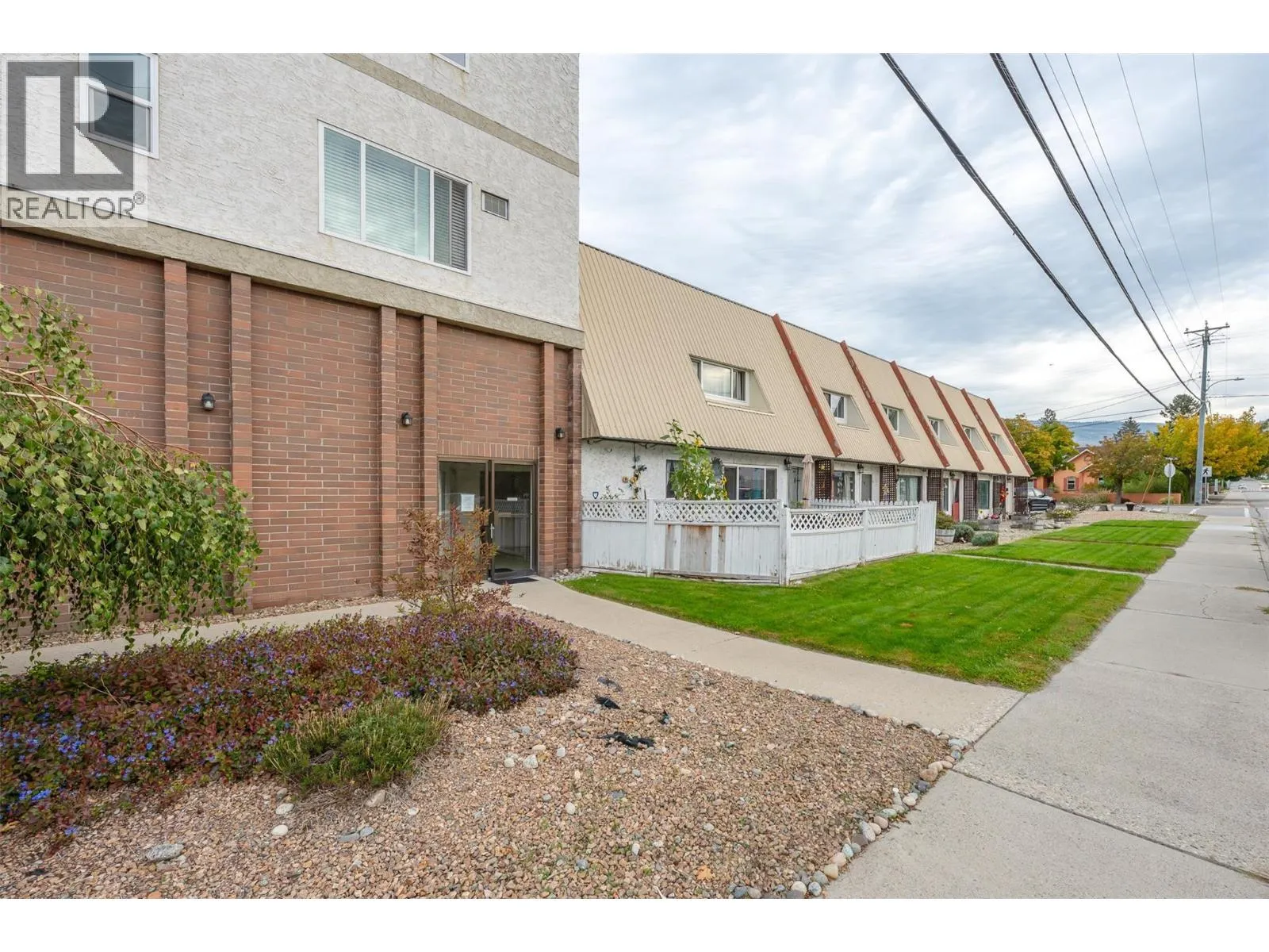 650 MCKINNEY Road Unit# 325