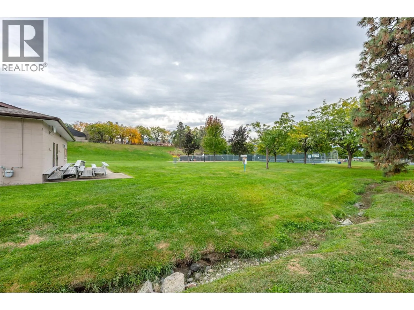 650 MCKINNEY Road Unit# 325