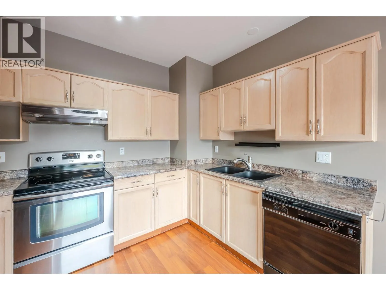 650 MCKINNEY Road Unit# 325