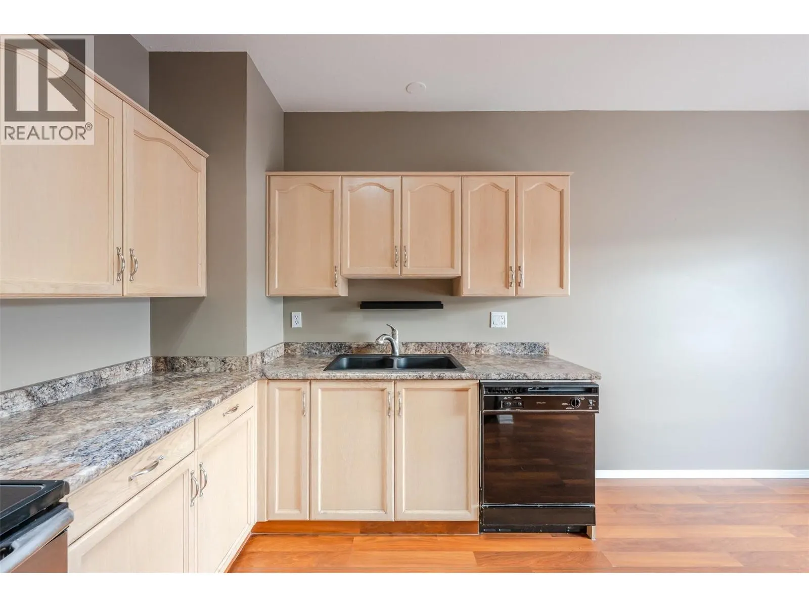 650 MCKINNEY Road Unit# 325