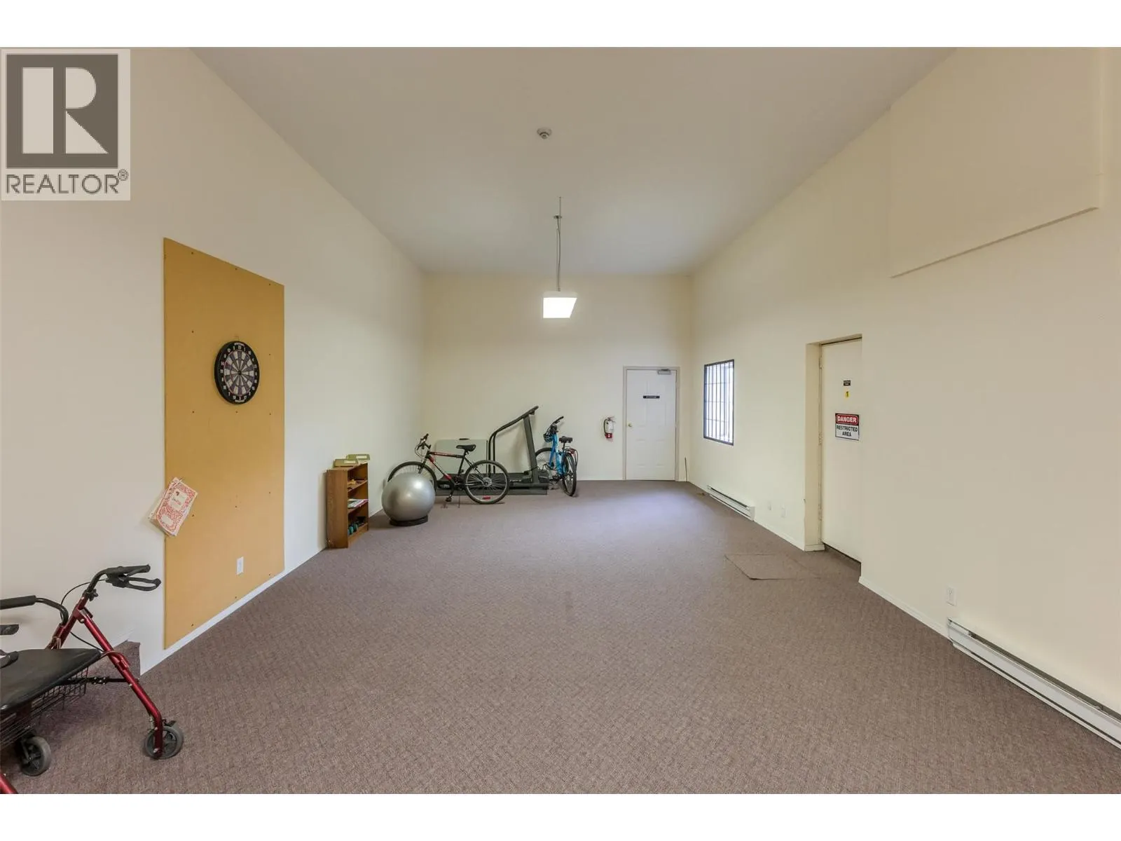 650 MCKINNEY Road Unit# 325