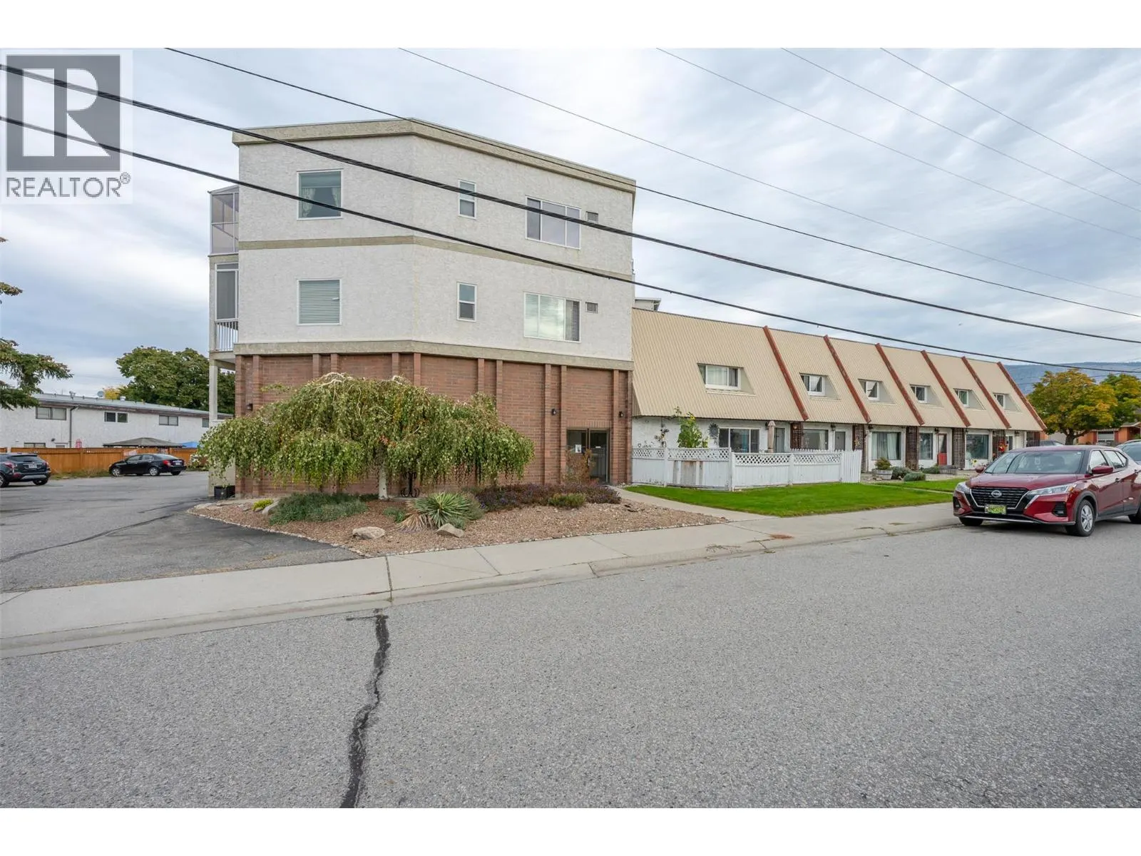 650 MCKINNEY Road Unit# 325