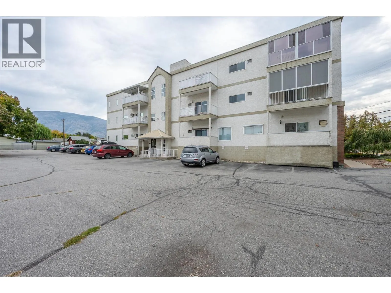 650 MCKINNEY Road Unit# 325