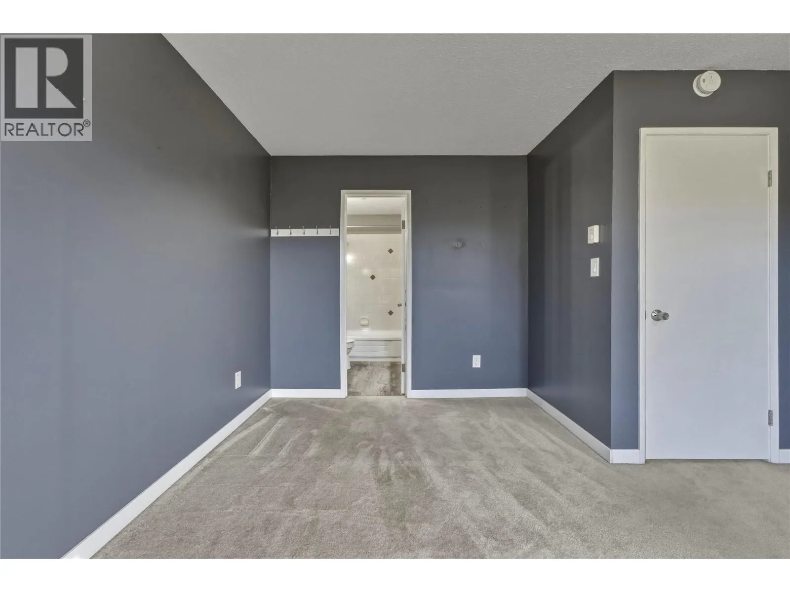 4100 24 Avenue Unit# 103