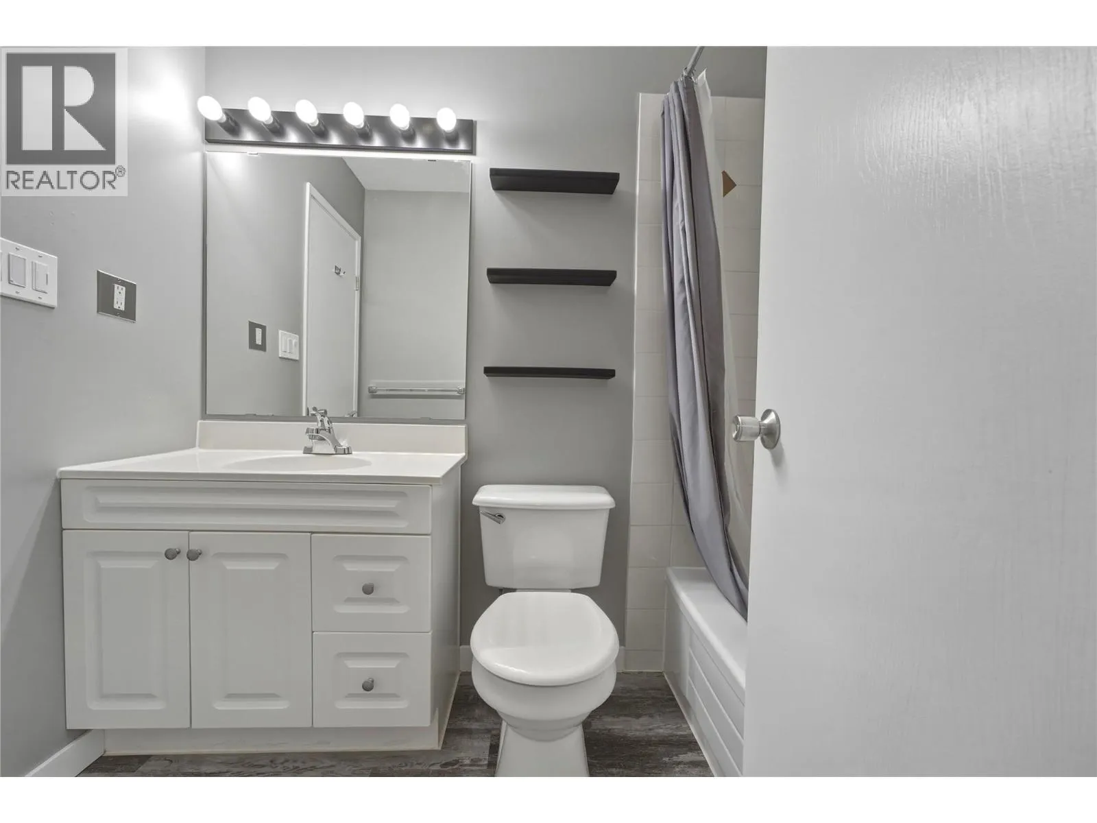 4100 24 Avenue Unit# 103