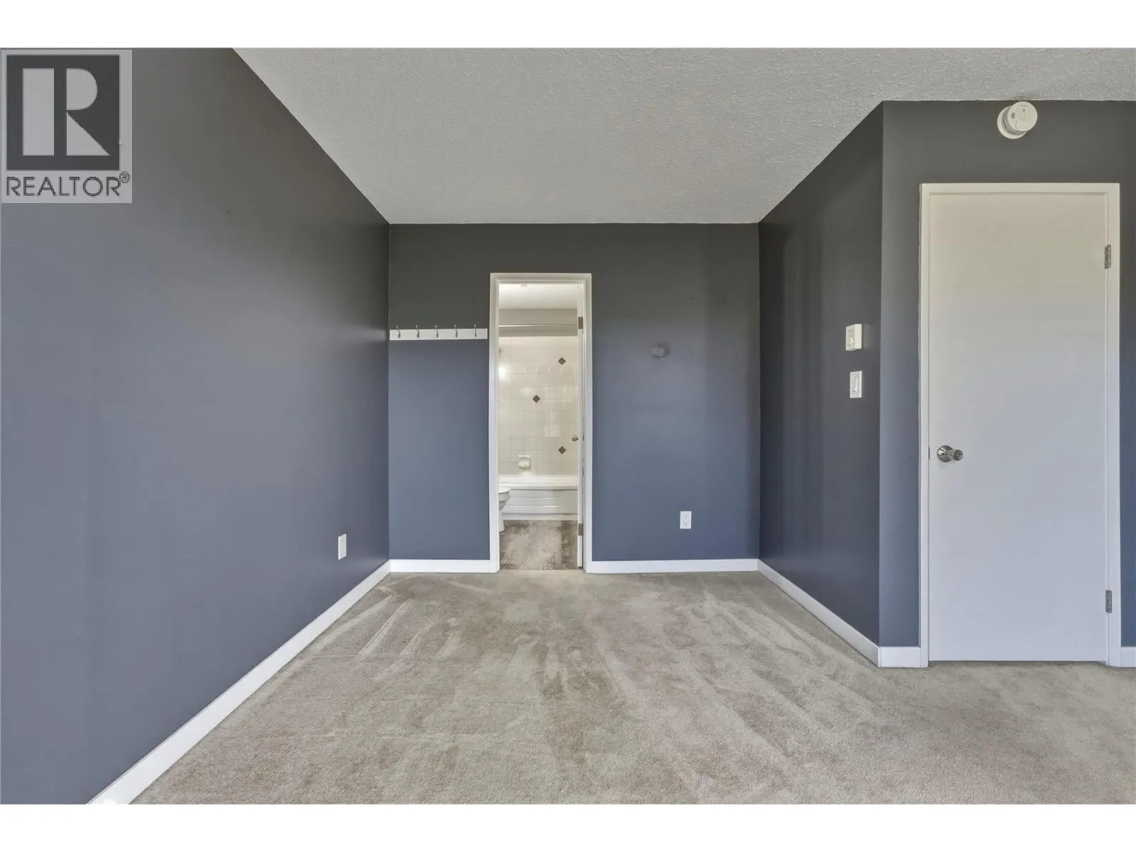 4100 24 Avenue Unit# 103