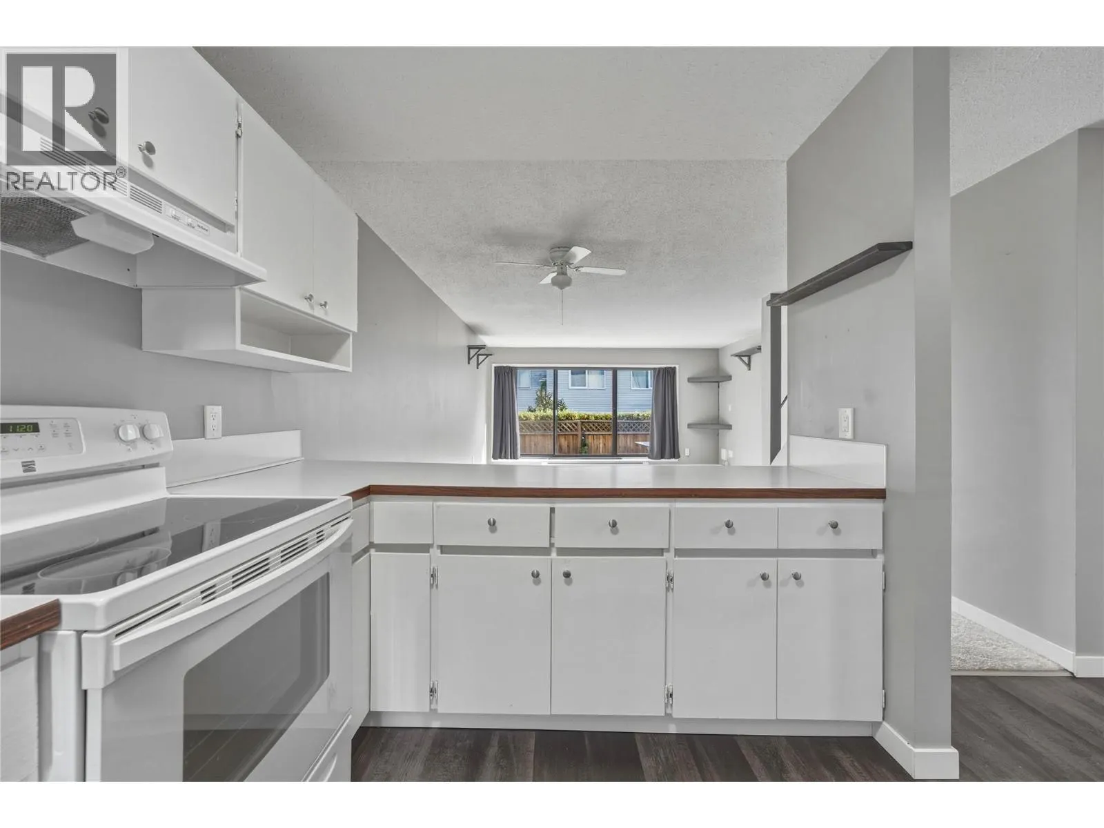 4100 24 Avenue Unit# 103