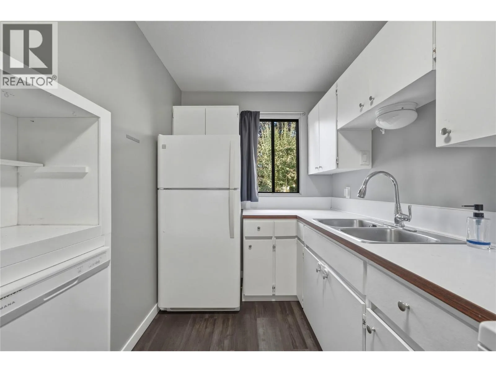 4100 24 Avenue Unit# 103