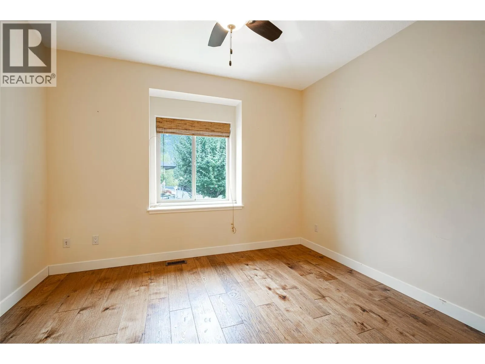 2444 York Avenue Unit# 32