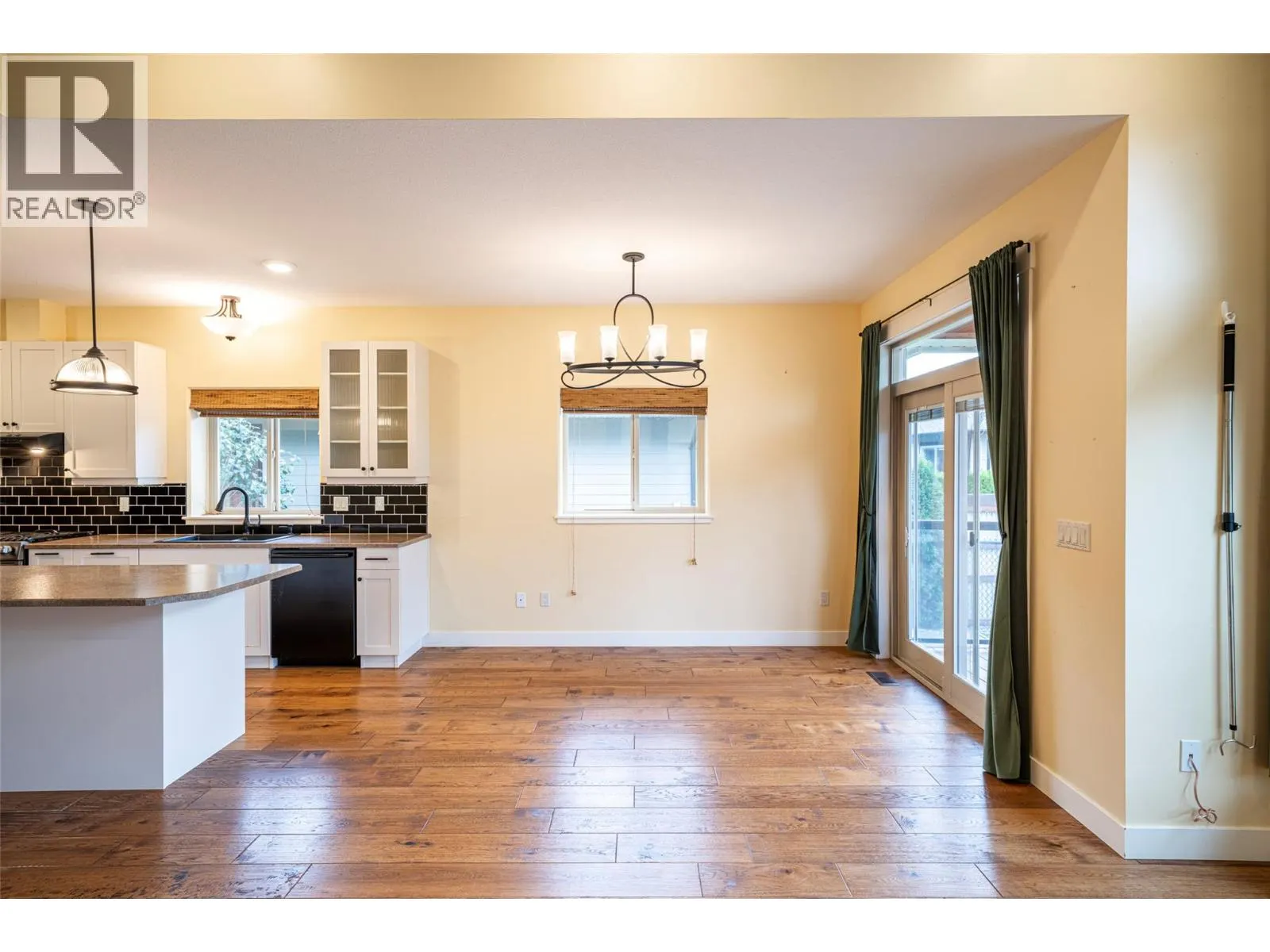 2444 York Avenue Unit# 32