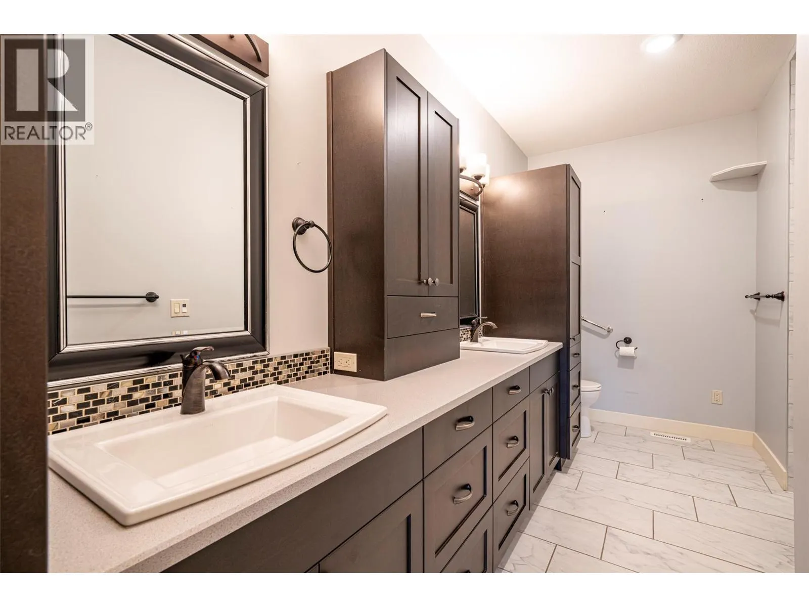 2444 York Avenue Unit# 32