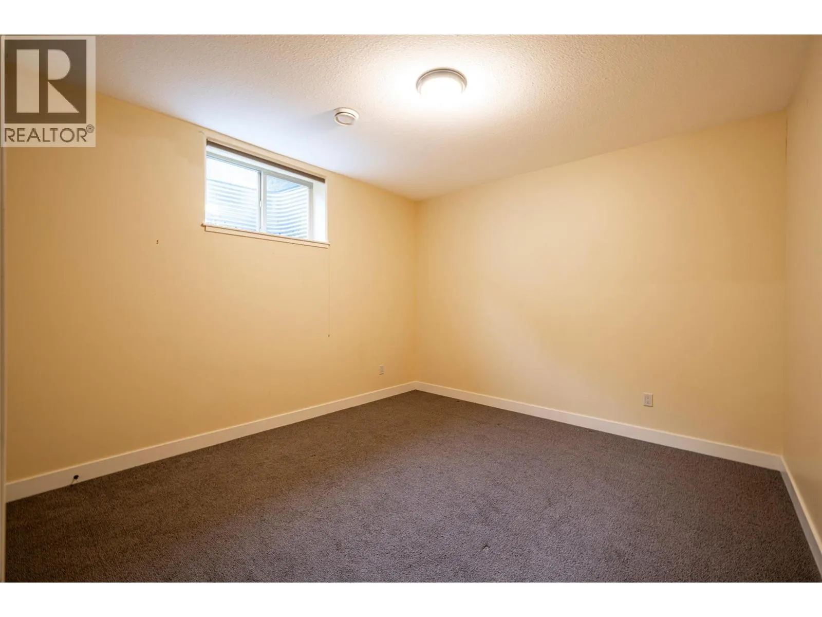 2444 York Avenue Unit# 32