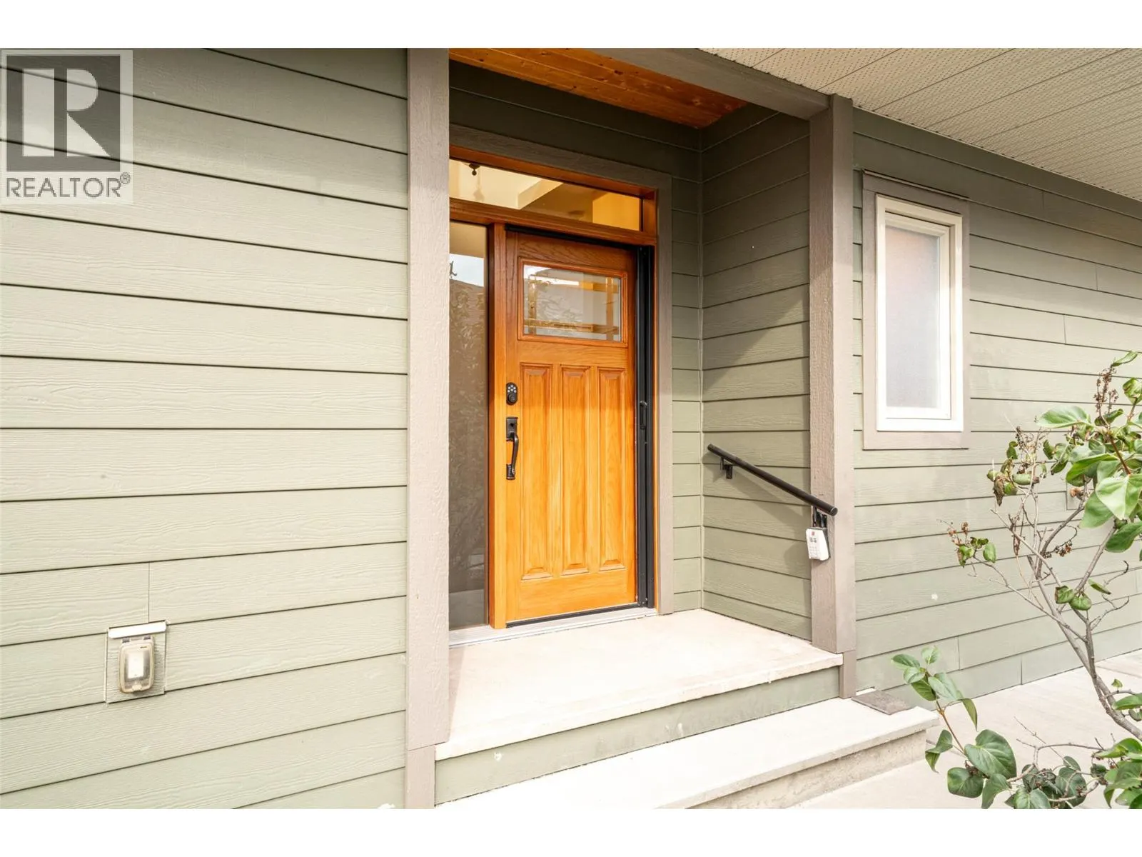 2444 York Avenue Unit# 32
