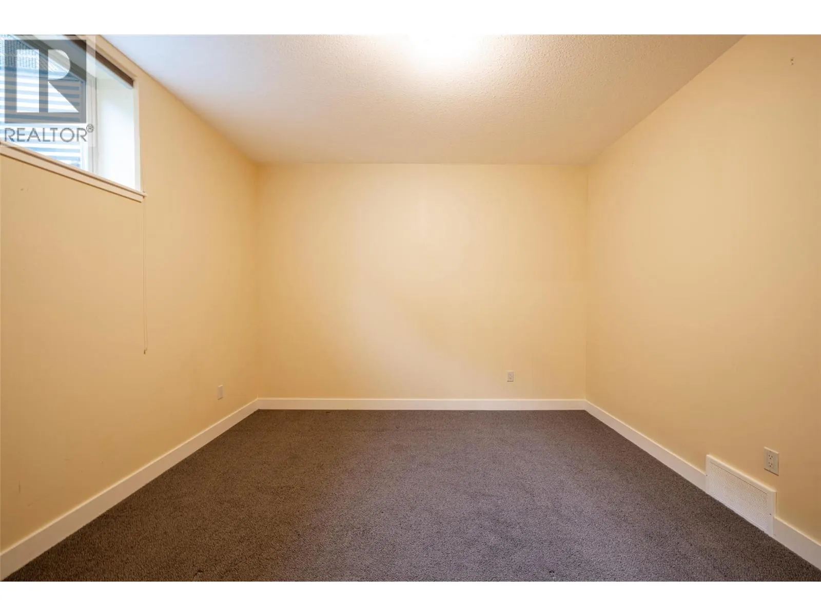 2444 York Avenue Unit# 32