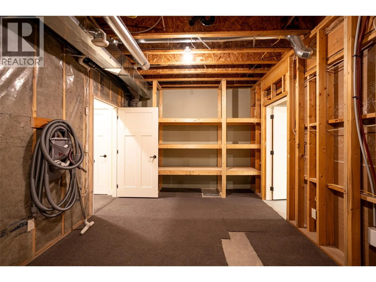 2444 York Avenue Unit# 32