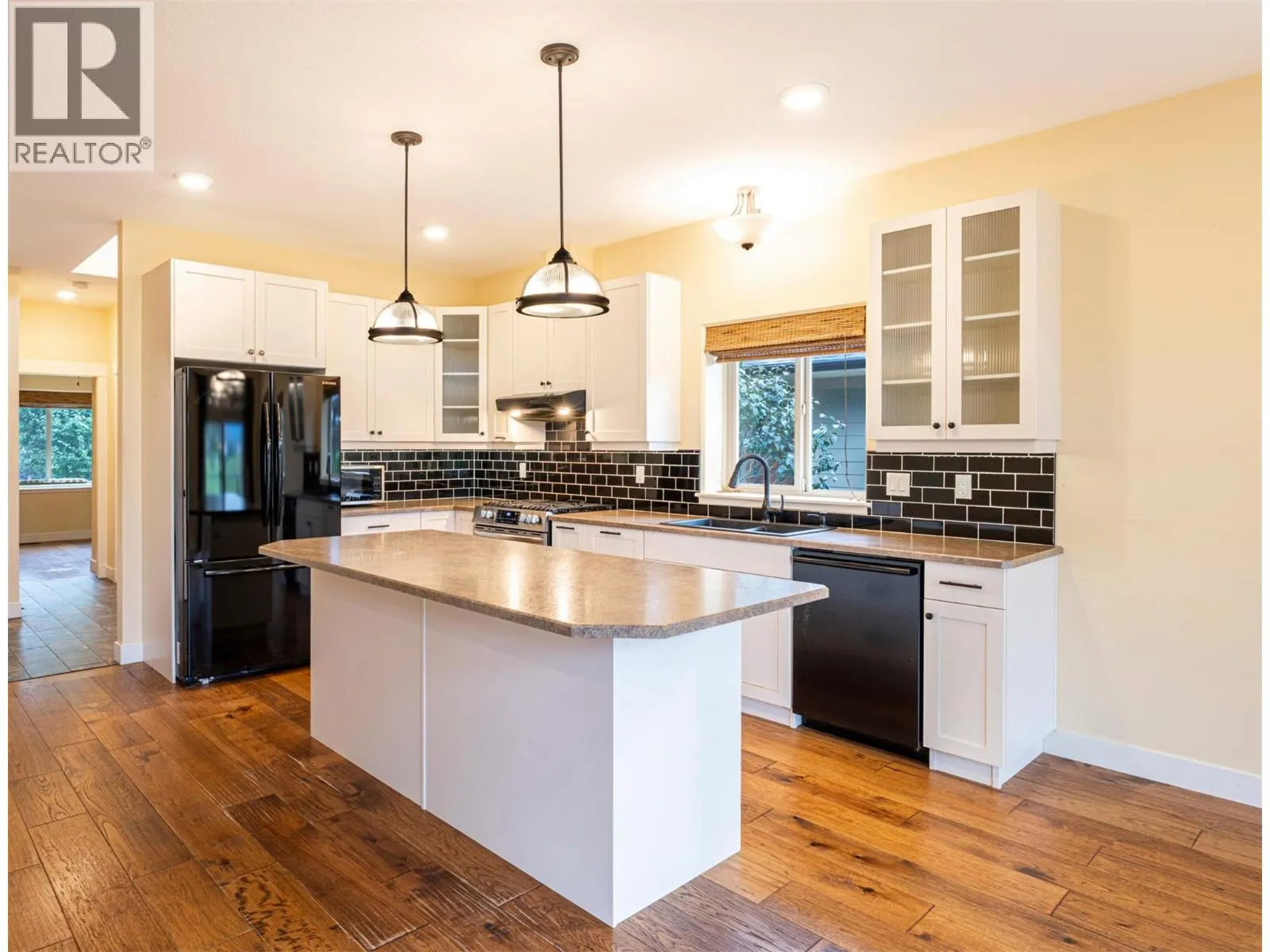 2444 York Avenue Unit# 32