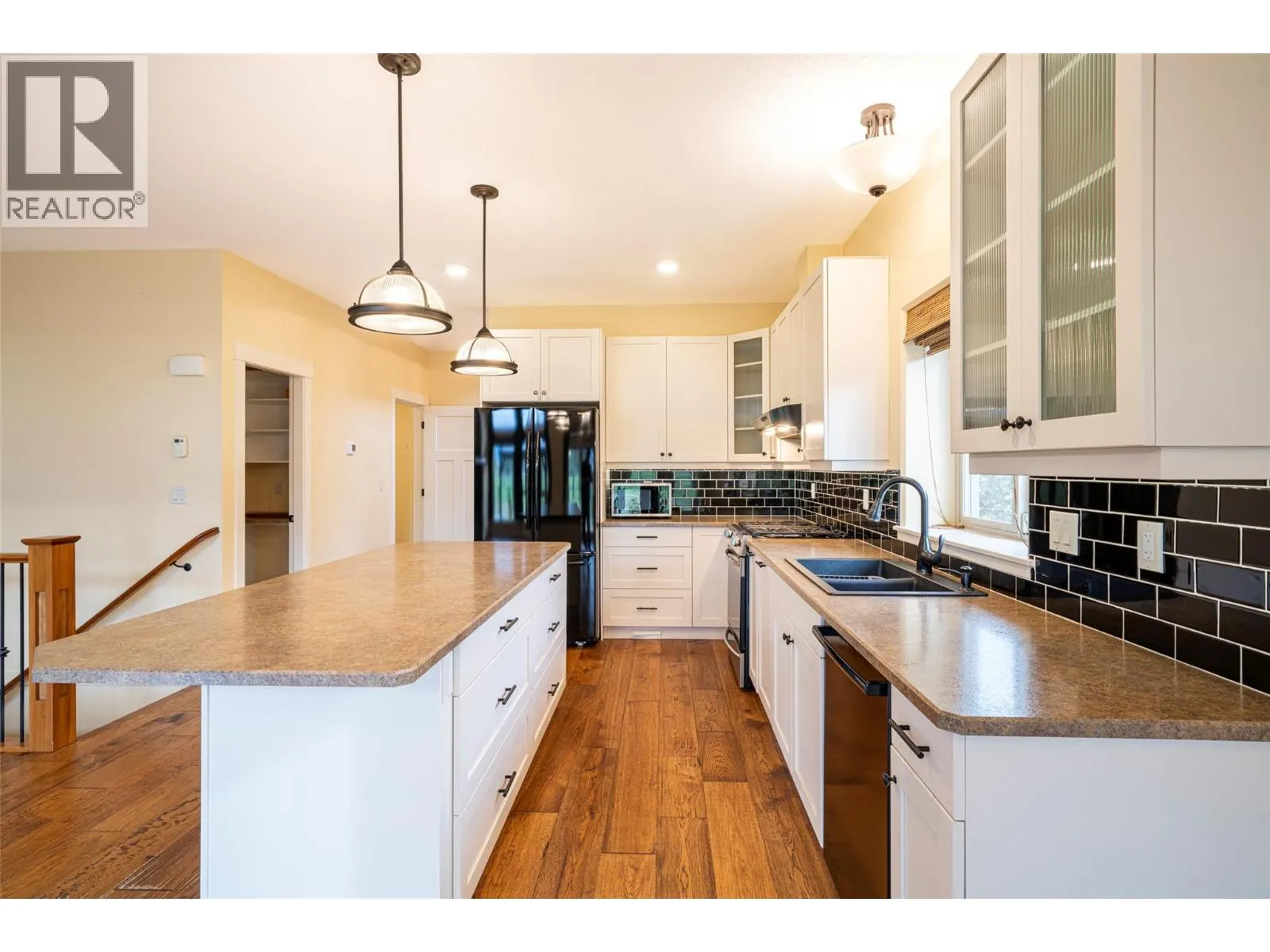 2444 York Avenue Unit# 32