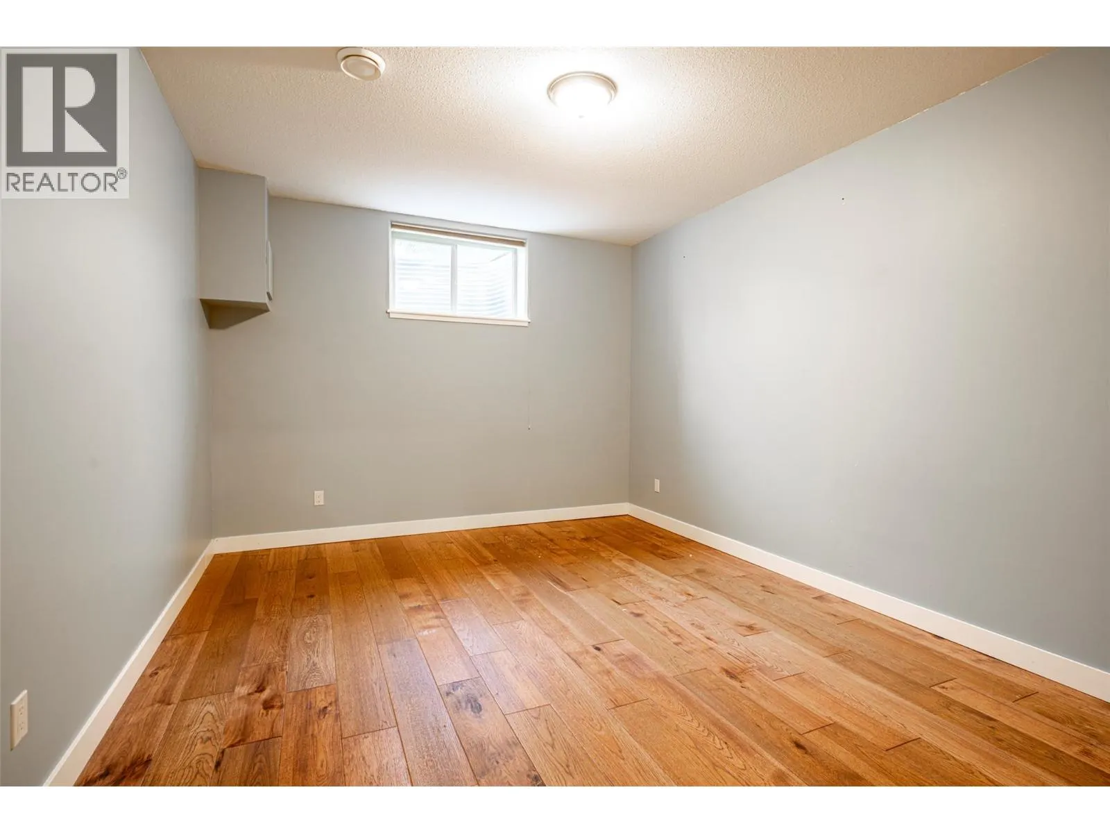 2444 York Avenue Unit# 32