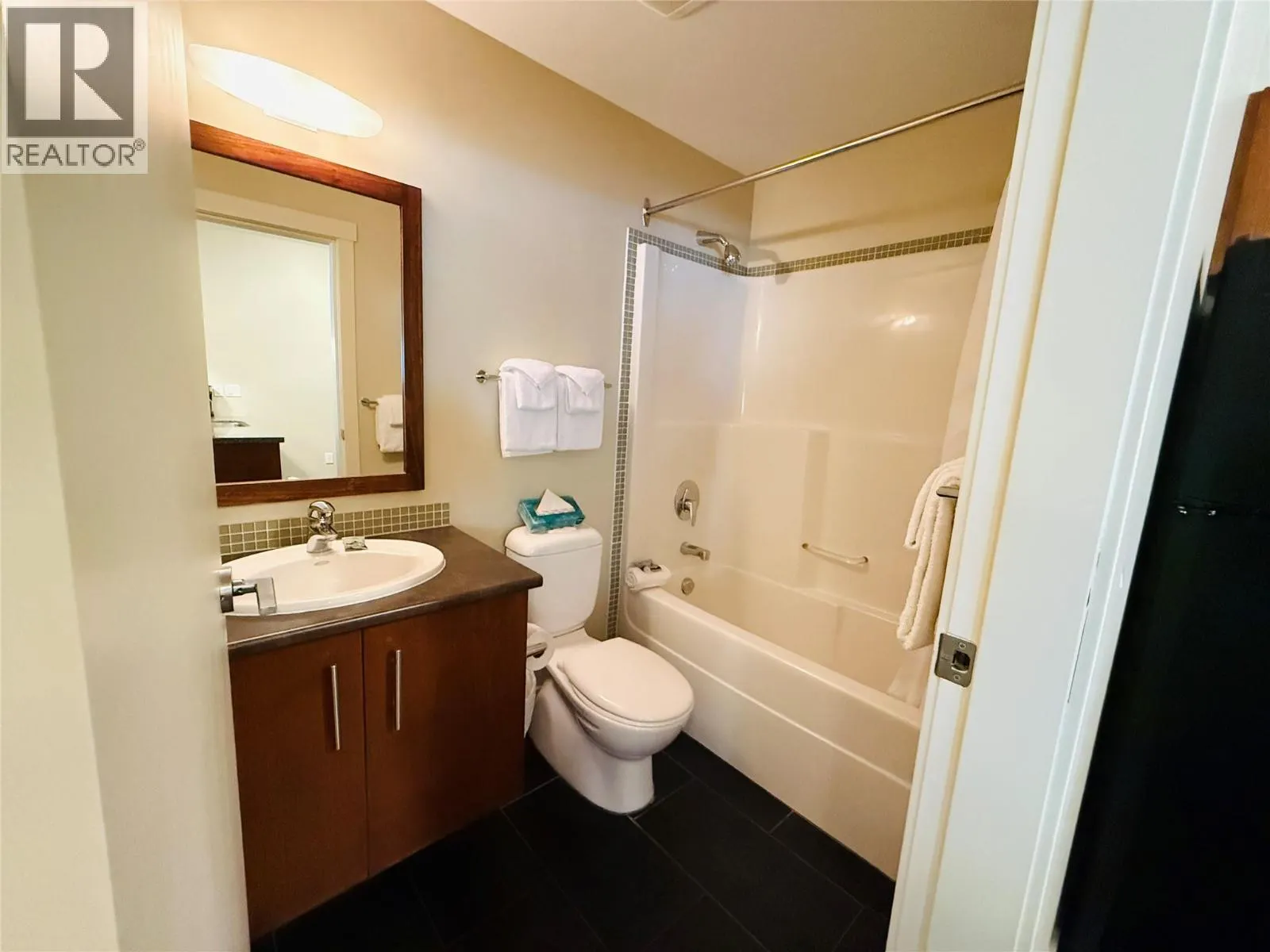 2049 SUMMIT Drive Unit# 215 D