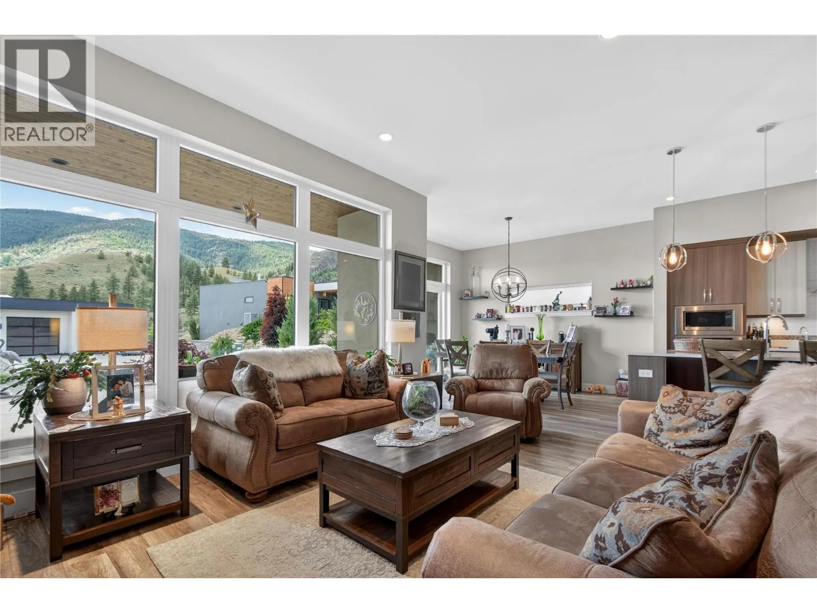121 Ridge Park