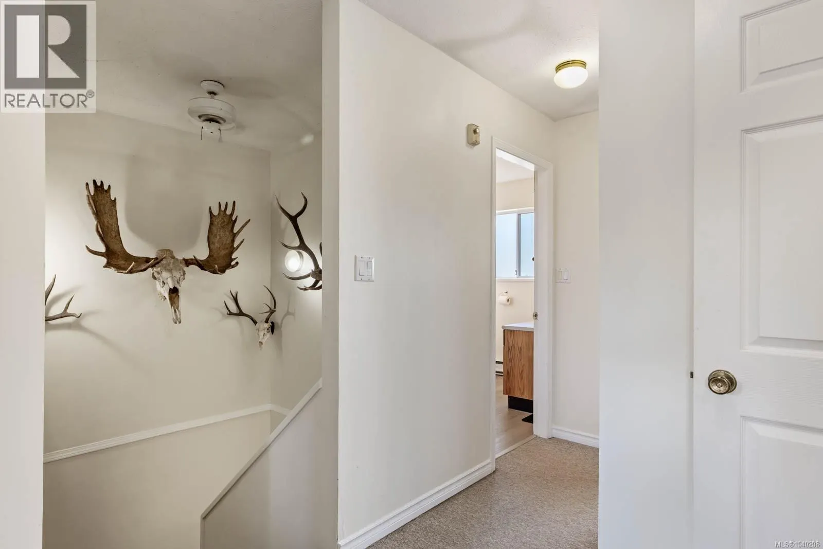 B 345 Menzies Ave