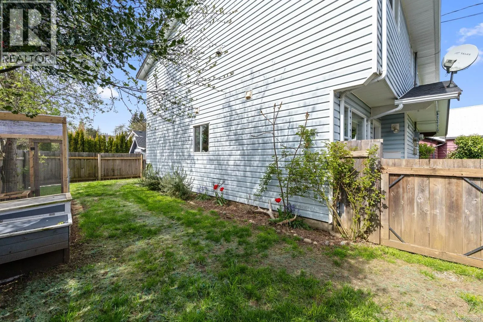 B 345 Menzies Ave