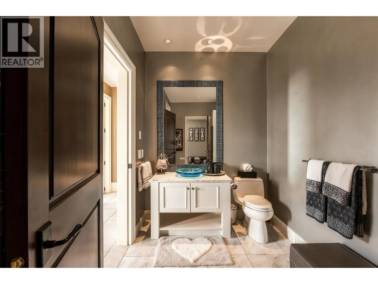 706 Highpointe Court