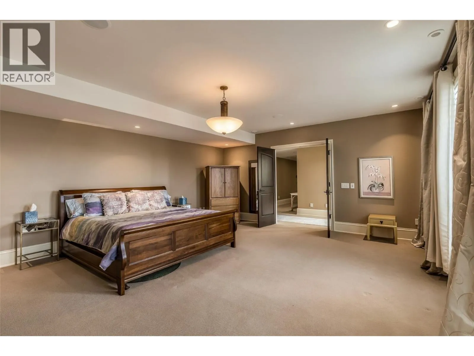 706 Highpointe Court