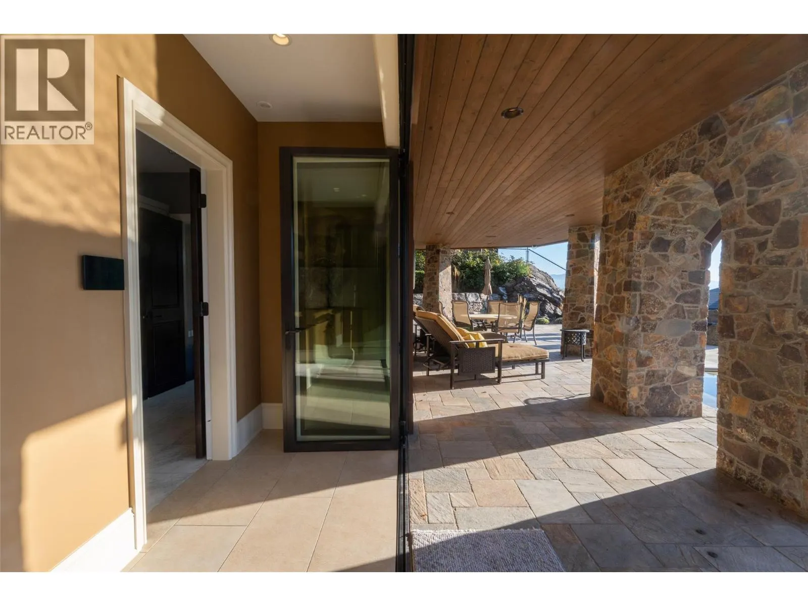 706 Highpointe Court