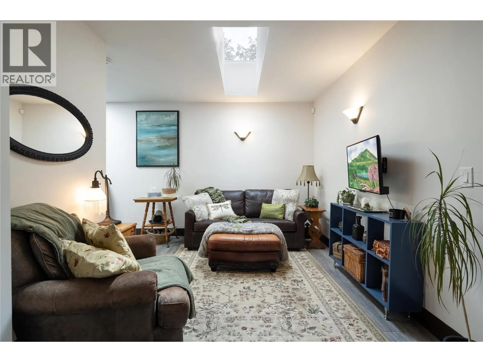 2213 33 Street