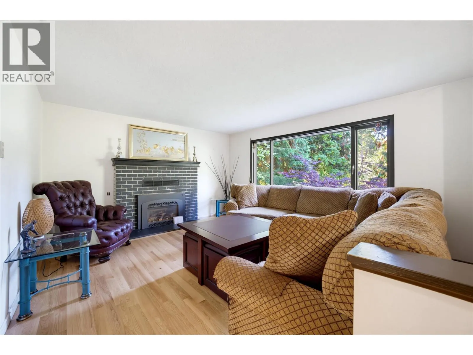 9020 Hummingbird Drive