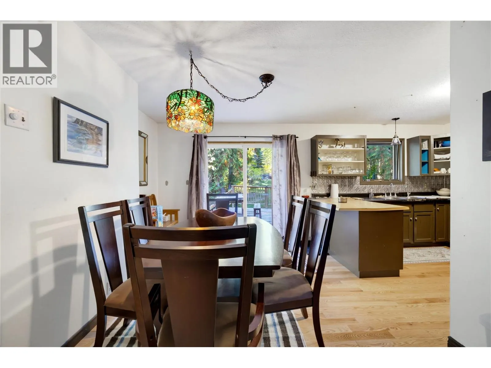 9020 Hummingbird Drive