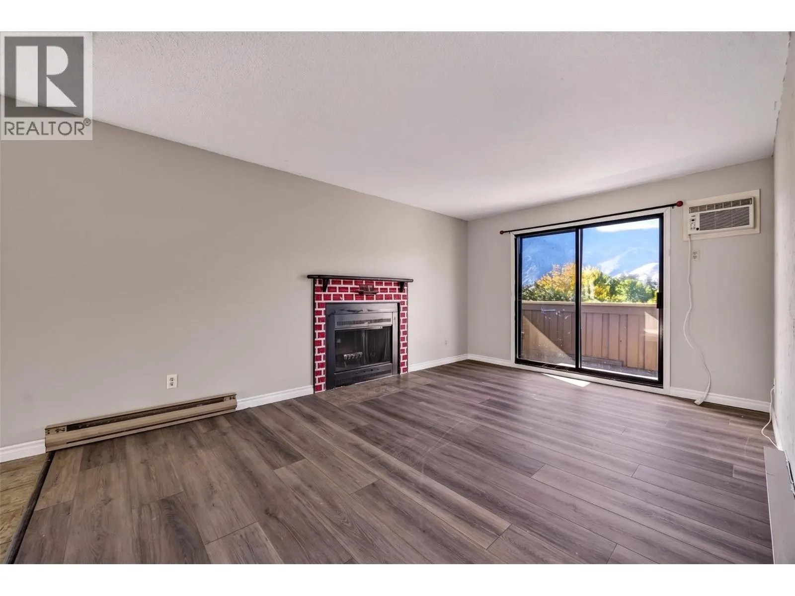 150 Skaha Place Unit# 413