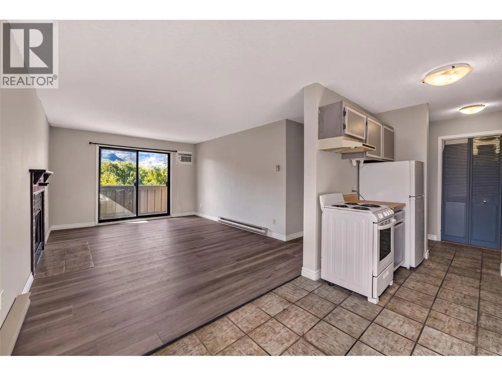 150 Skaha Place Unit# 413