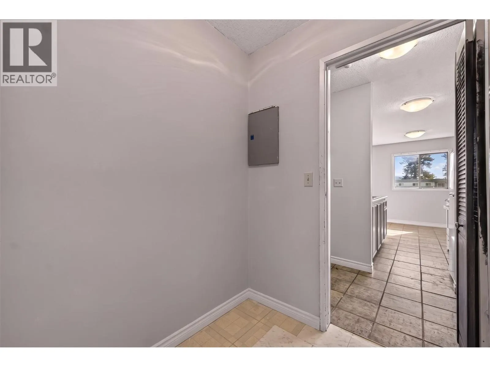 150 Skaha Place Unit# 413