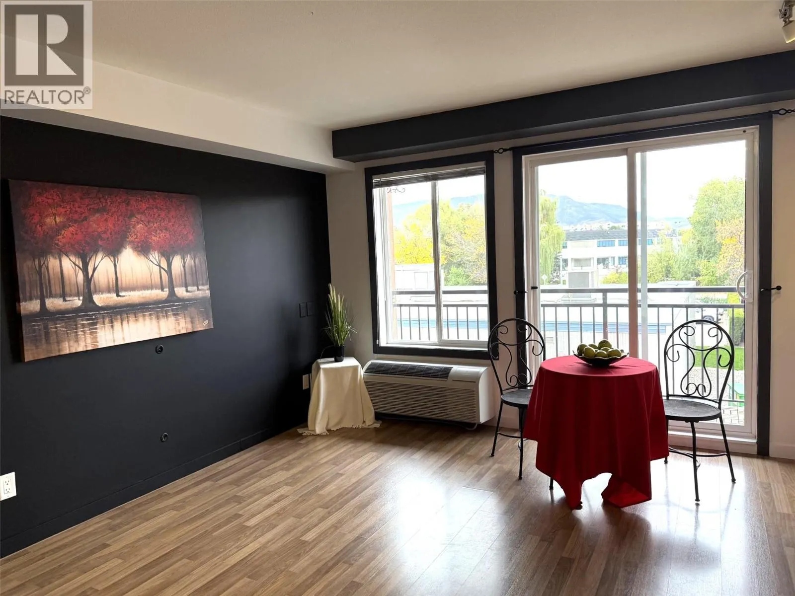 1550 Dickson Avenue Unit# 218