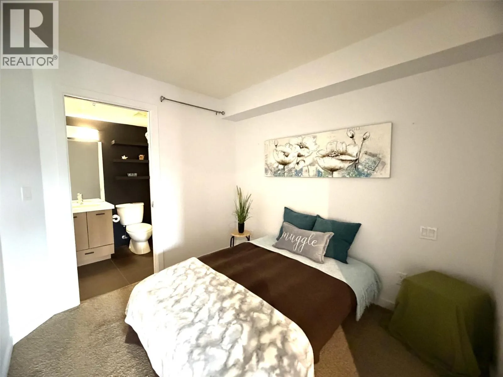 1550 Dickson Avenue Unit# 218