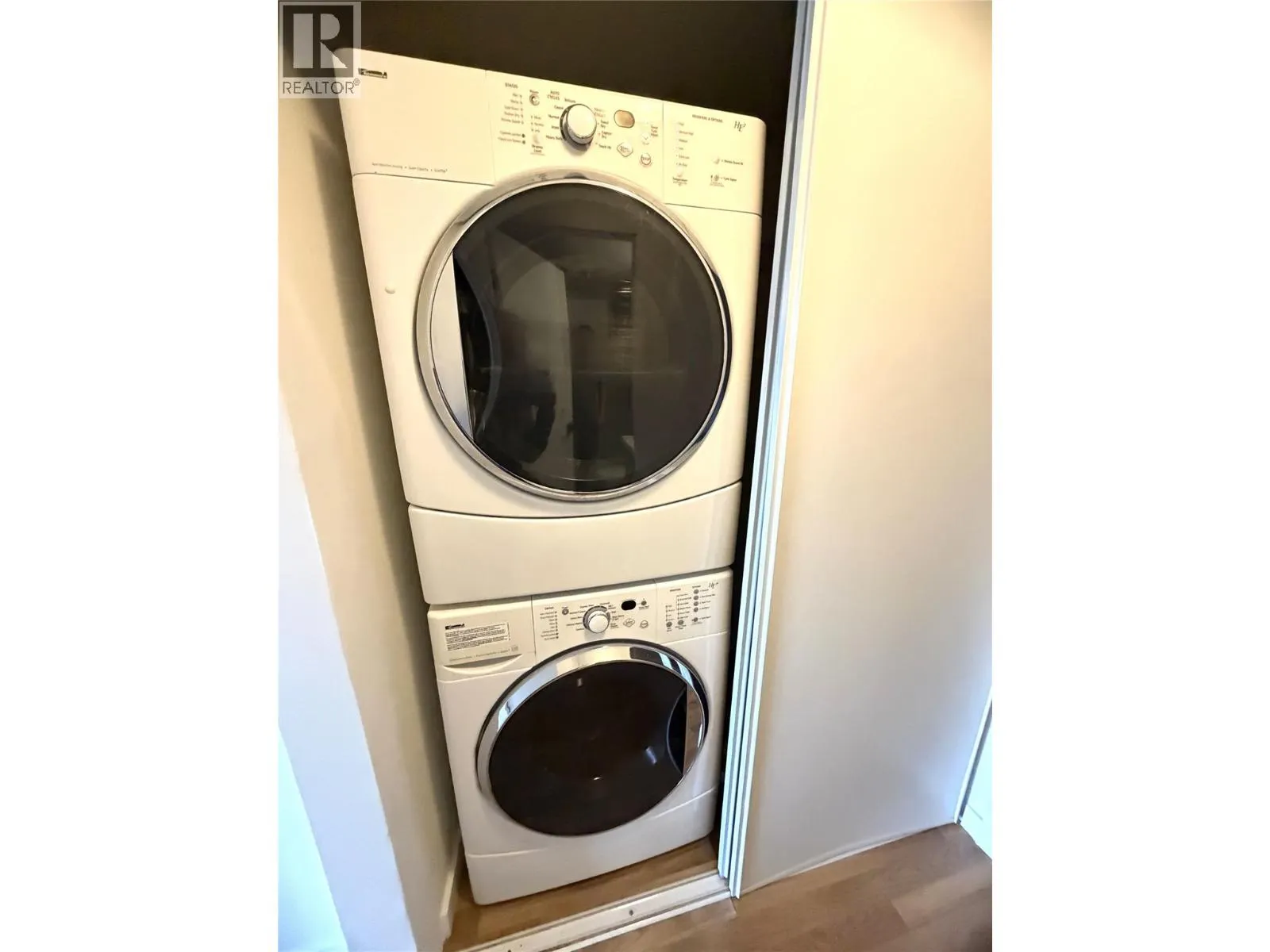 1550 Dickson Avenue Unit# 218