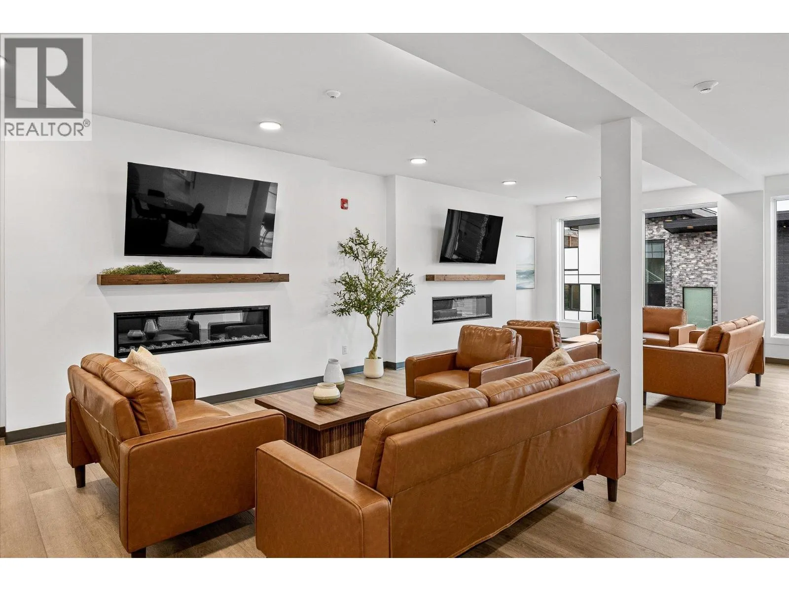 2735 SHANNON LAKE Road Unit# 303