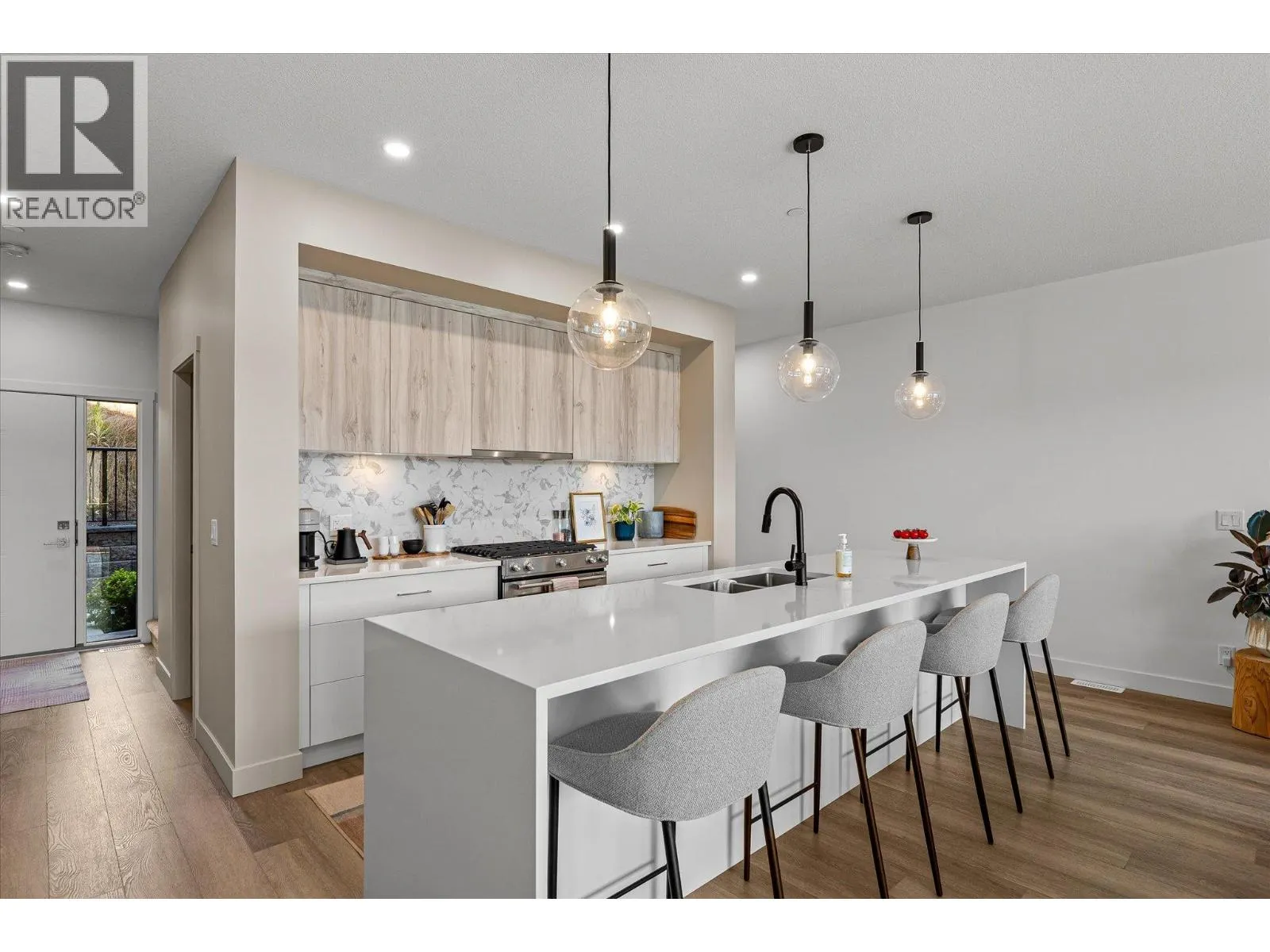 2735 SHANNON LAKE Road Unit# 303
